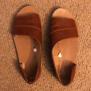 Sandals, universal thread